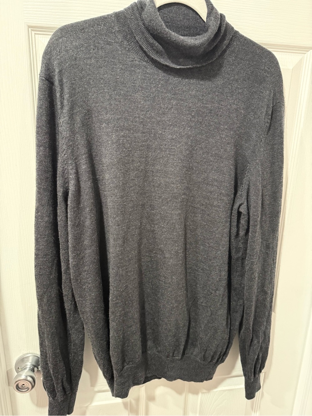 Joseph Abboud Extra Fine Merino Wool Charcoal Turtleneck Sweater
